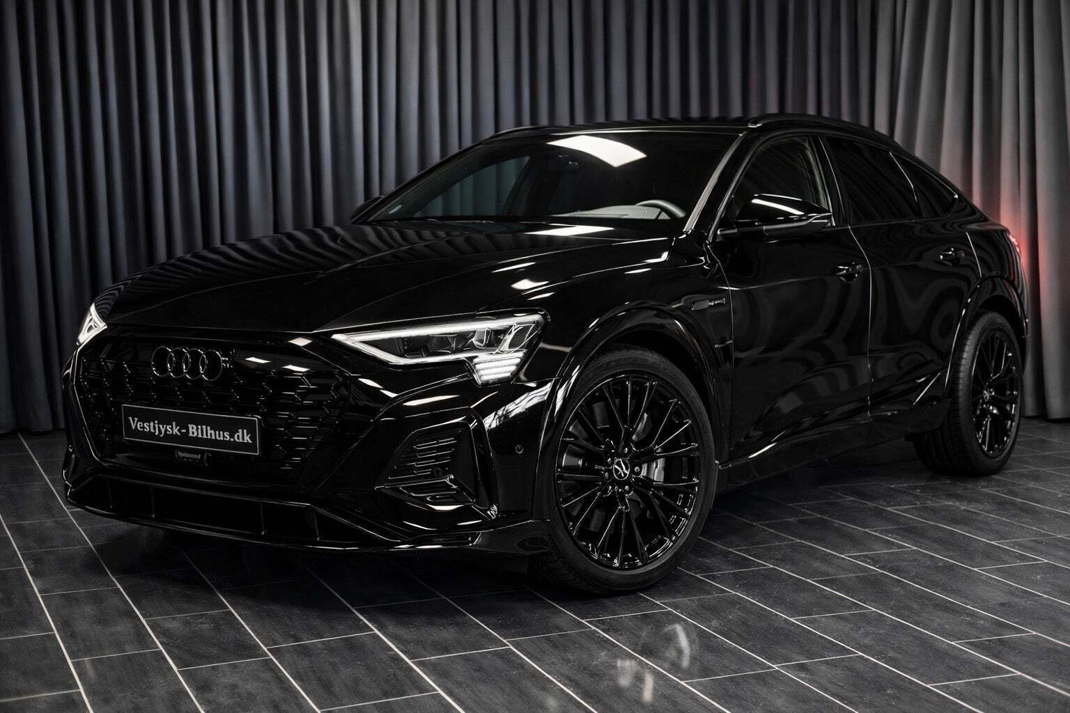 Audi Q8 e-tron 55 S-line Sportback quattro