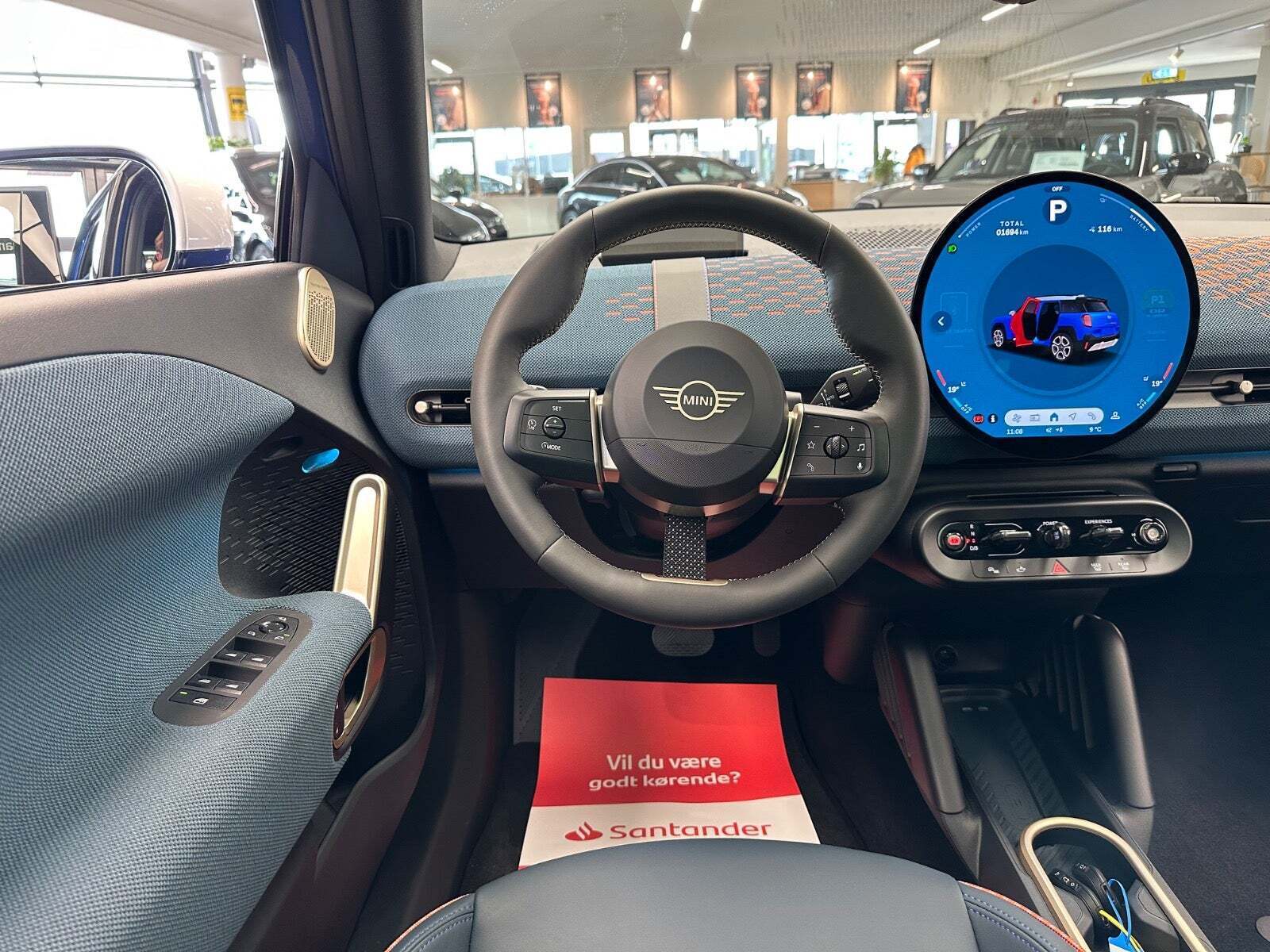 Blå Mini Aceman E fra 2025