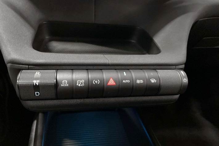 Grå BYD Dolphin fra 2023