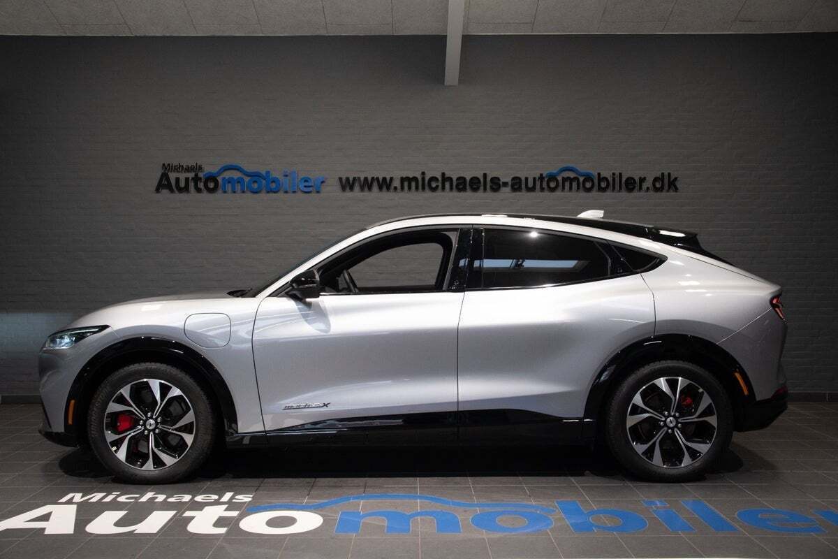 Ford Mustang Mach-E 88 Extended Range AWD