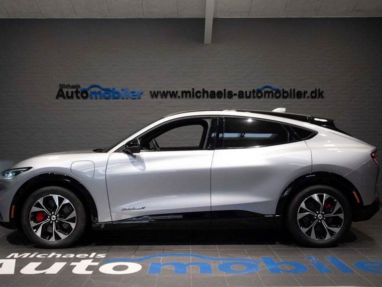 Ford Mustang Mach-E 88 Extended Range AWD