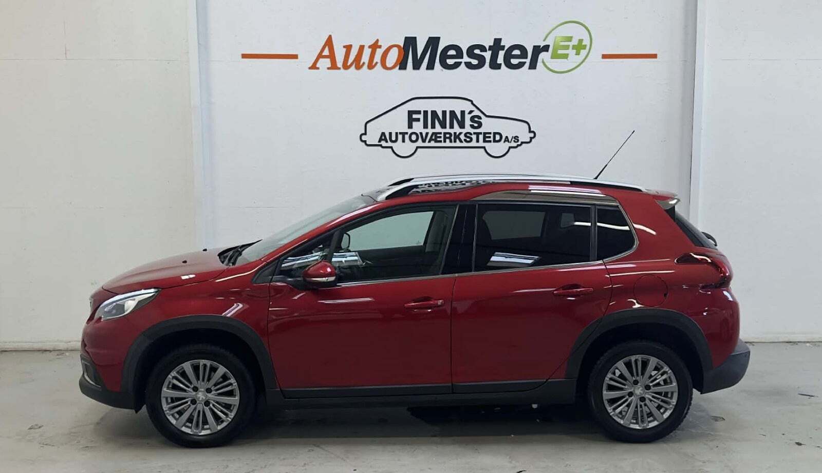 Peugeot 2008 1,2 e-THP 110 Allure Sky