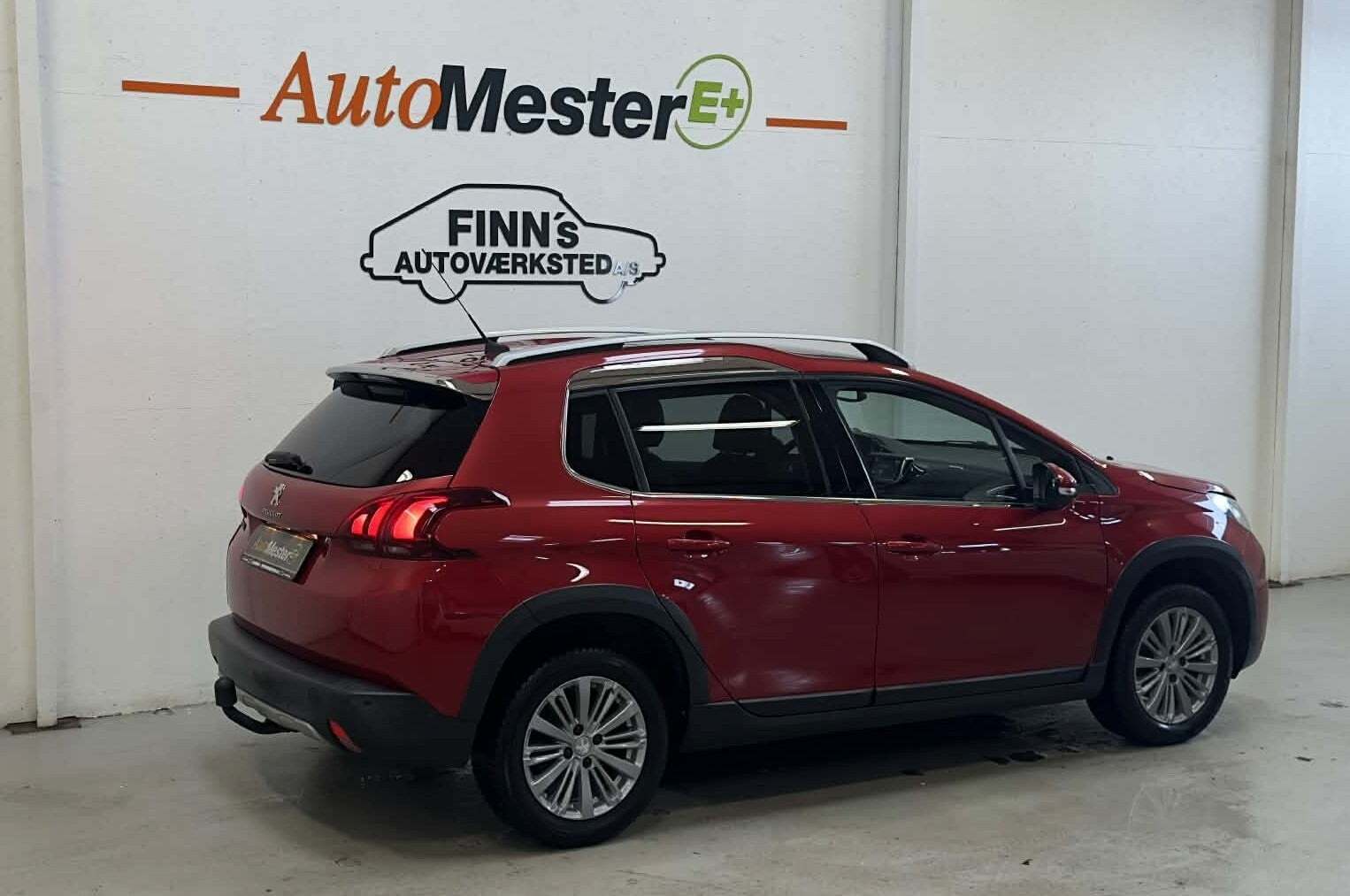 Peugeot 2008 1,2 e-THP 110 Allure Sky