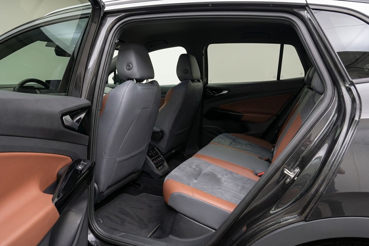 Grå VW ID.4 fra 2020