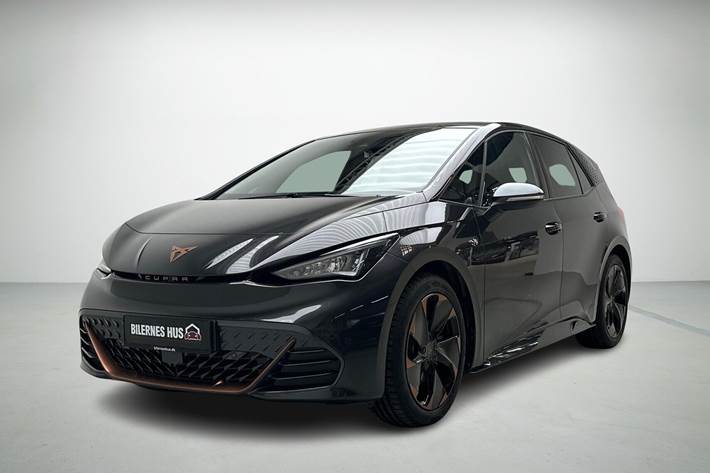 Grå Cupra Born fra 2022 set udefra