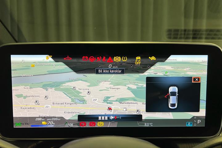 Grå Mercedes EQE 350 fra 2024 set indefra
