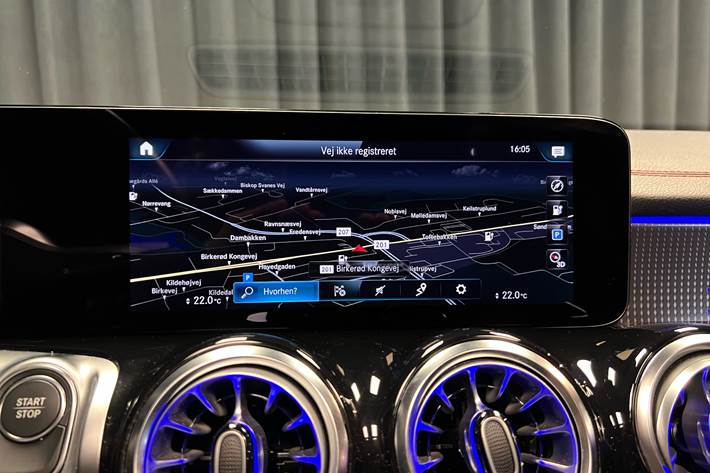 Sort Mercedes EQB 250+ fra 2023