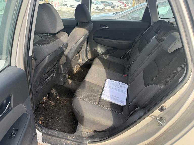 Hyundai i30 1,6 CRDi 90 Blue Drive CW