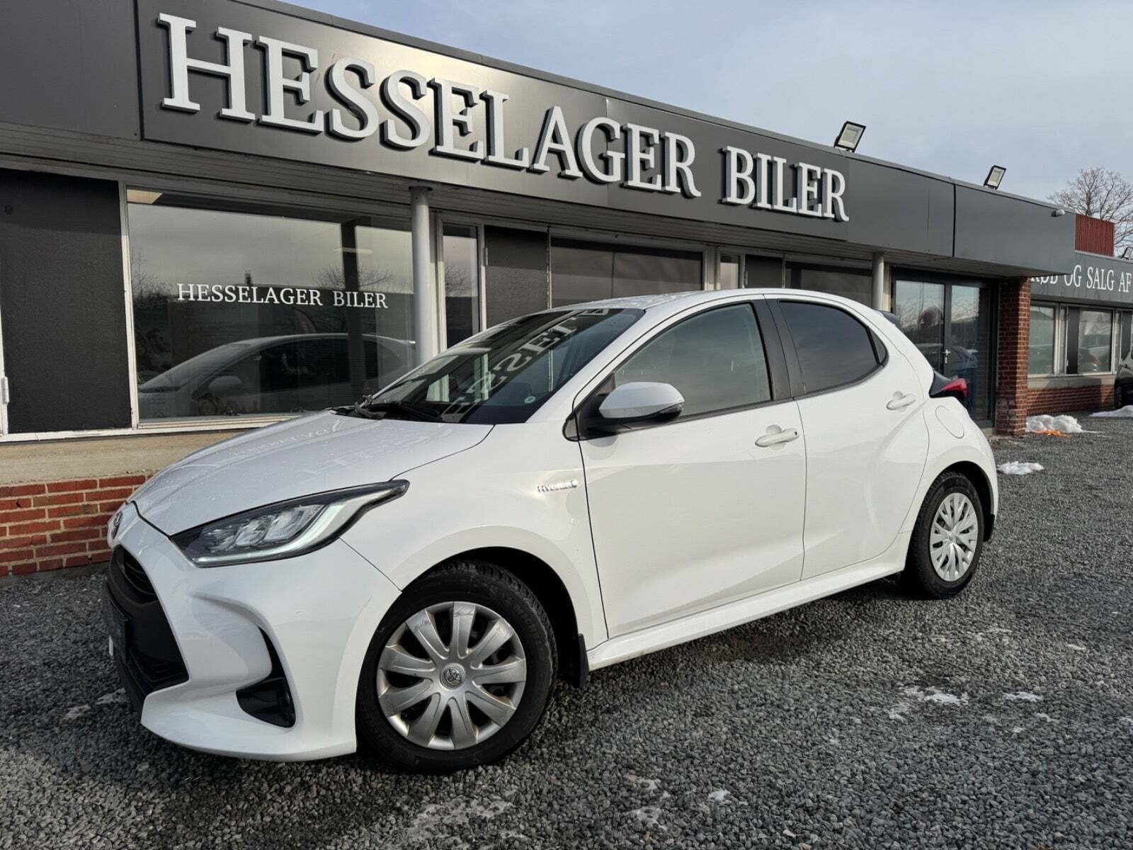 Hvid Toyota Yaris fra 2020