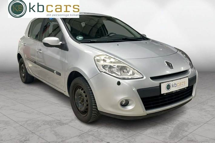 Sølv Renault Clio III fra 2011