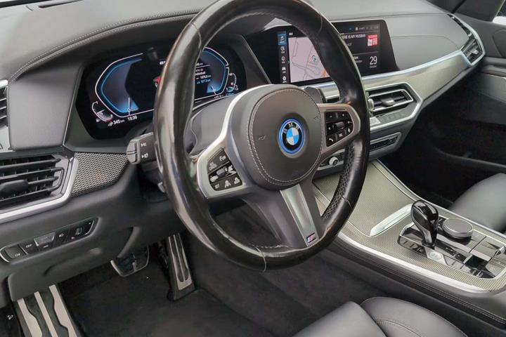 undefined BMW X5 fra 2022