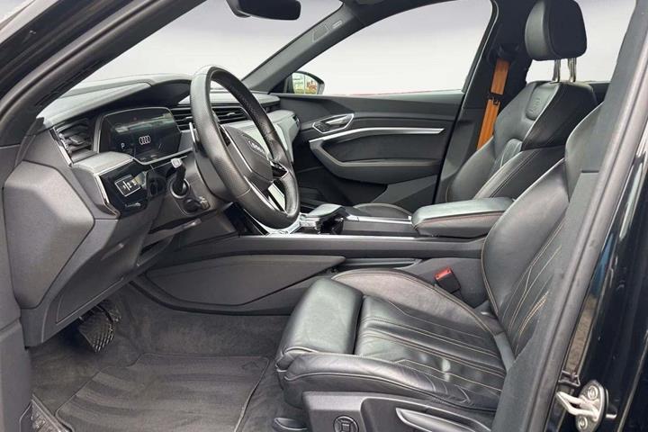 undefined Audi e-tron fra 2022