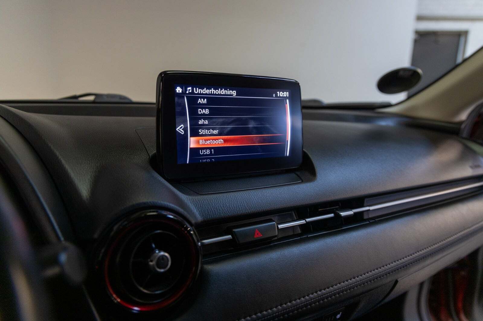 Rød Mazda CX-3 fra 2017