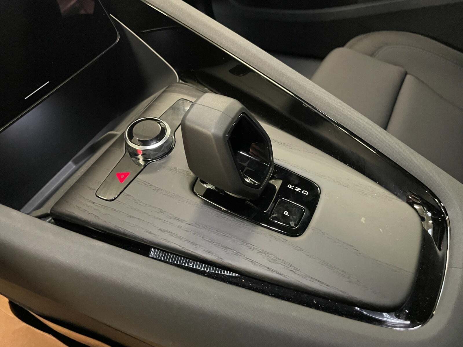 Hvid Polestar 2 fra 2025