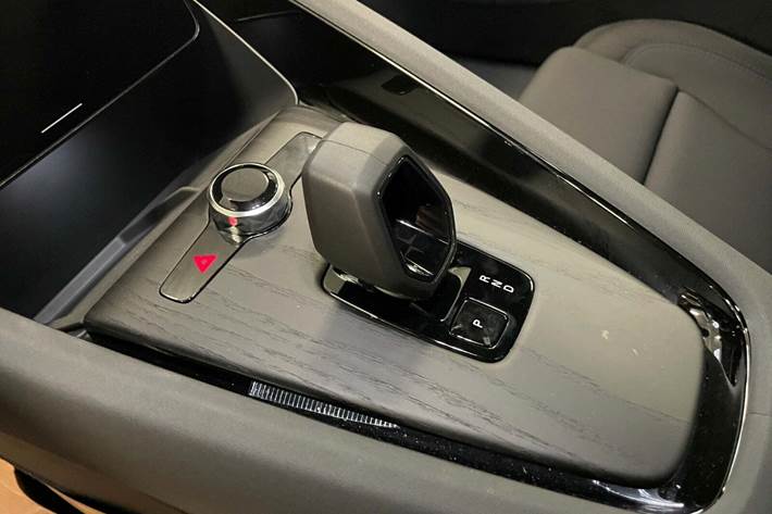 Hvid Polestar 2 fra 2025