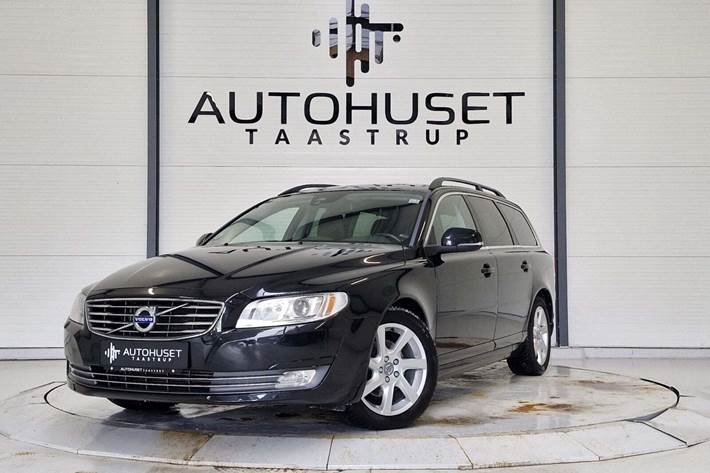Sort Volvo V70 fra 2015 set udefra