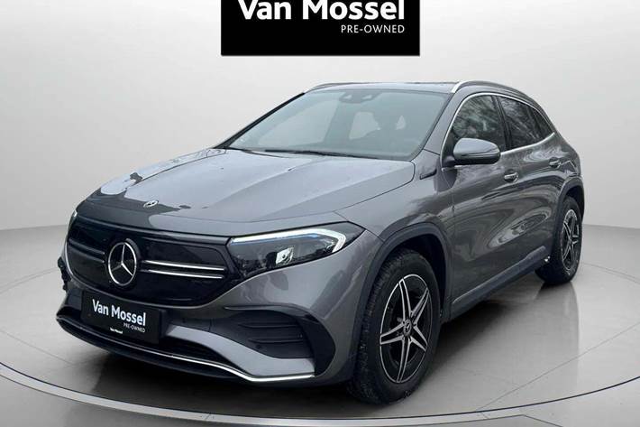 Grå Mercedes EQA350 fra 2023 set udefra