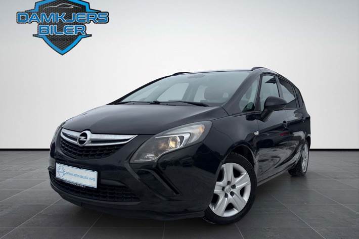 Sort Opel Zafira Tourer fra 2012 set udefra