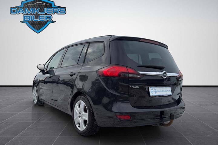 Sort Opel Zafira Tourer fra 2012