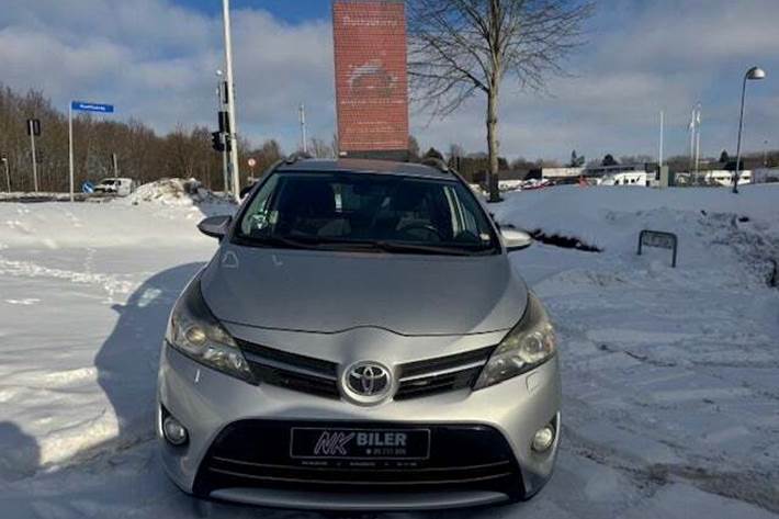 undefined Toyota Sportsvan fra 2014