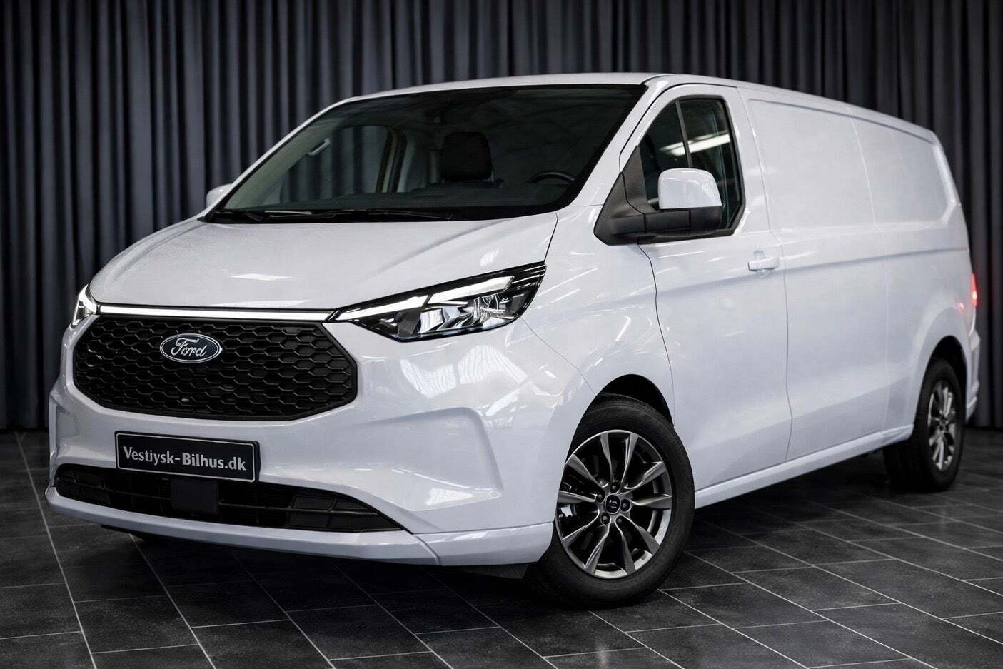 Ford E-Transit Custom 340L 64 Limited