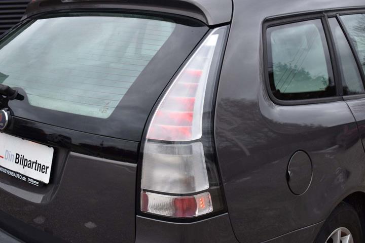 Grøn Saab 9-3 fra 2006
