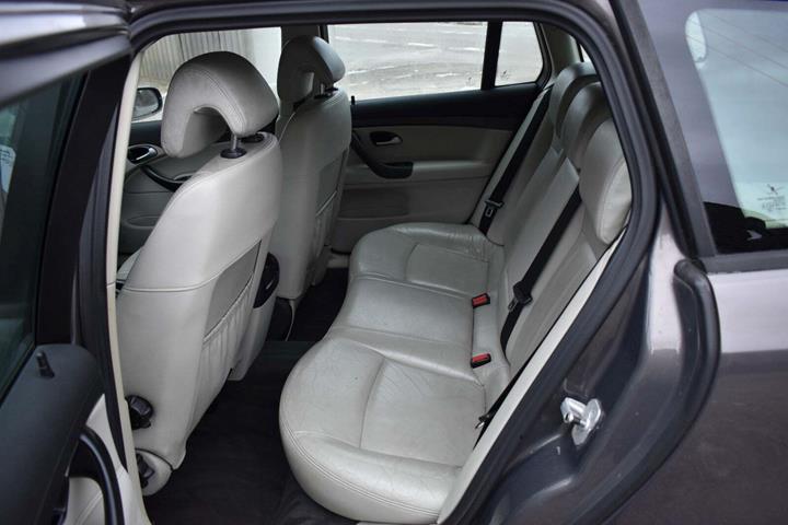 Grøn Saab 9-3 fra 2006