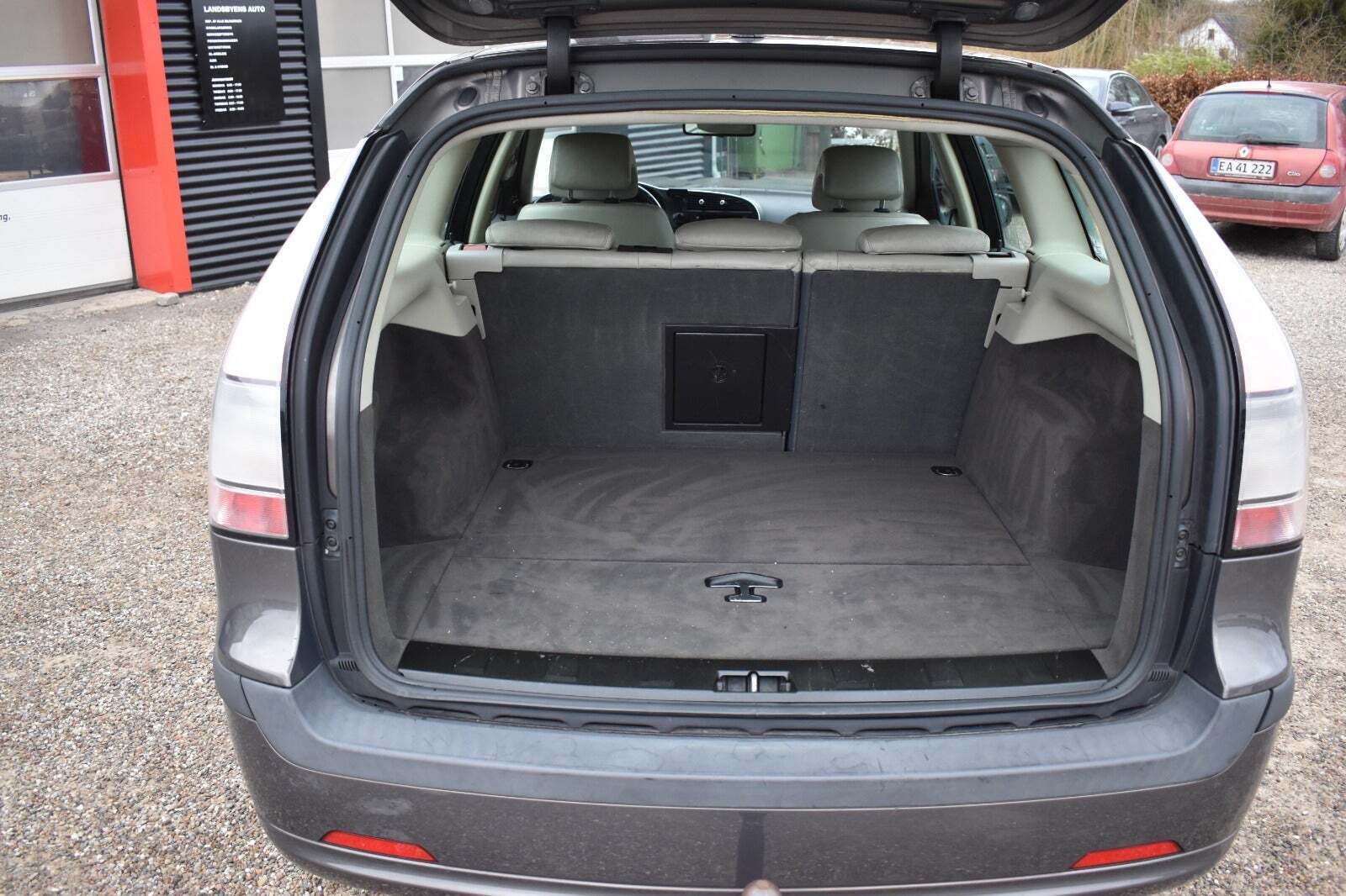 Grøn Saab 9-3 fra 2006