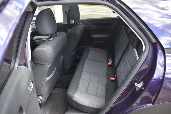 Lilla Citroën C4 Cactus fra 2019