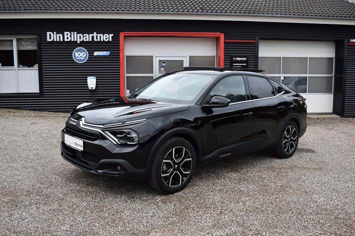 Sort Citroën ë-C4 X fra 2023 set udefra