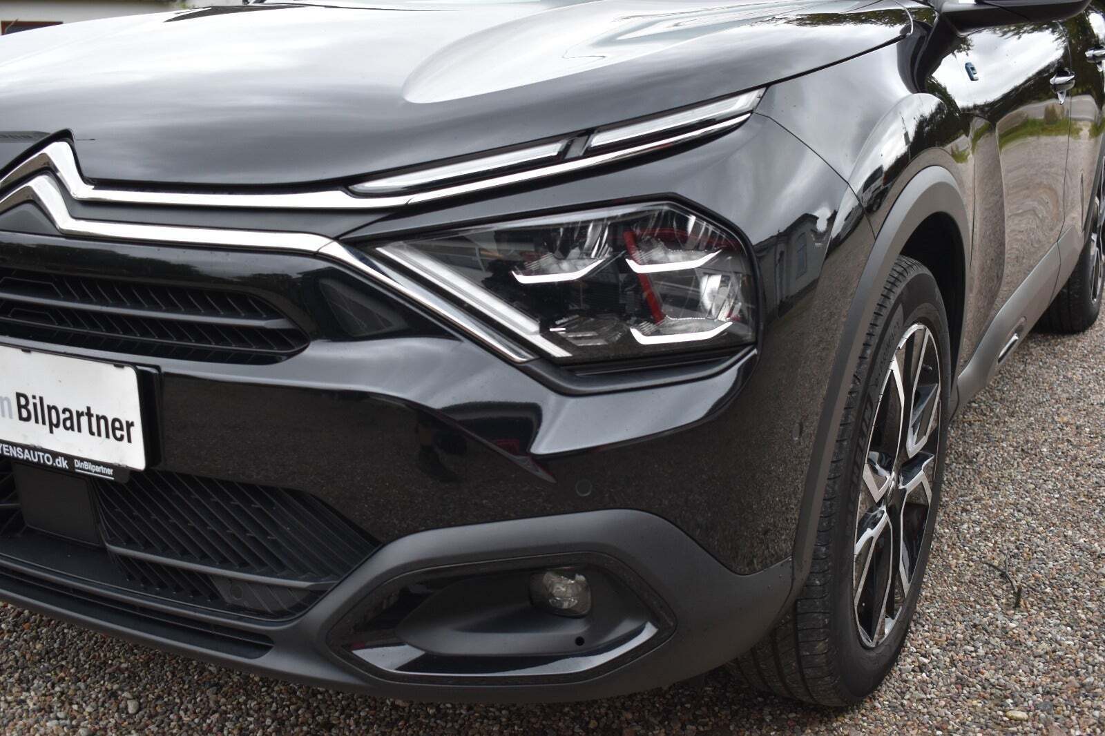 Sort Citroën ë-C4 X fra 2023