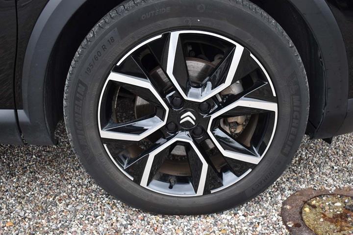 Sort Citroën ë-C4 X fra 2023