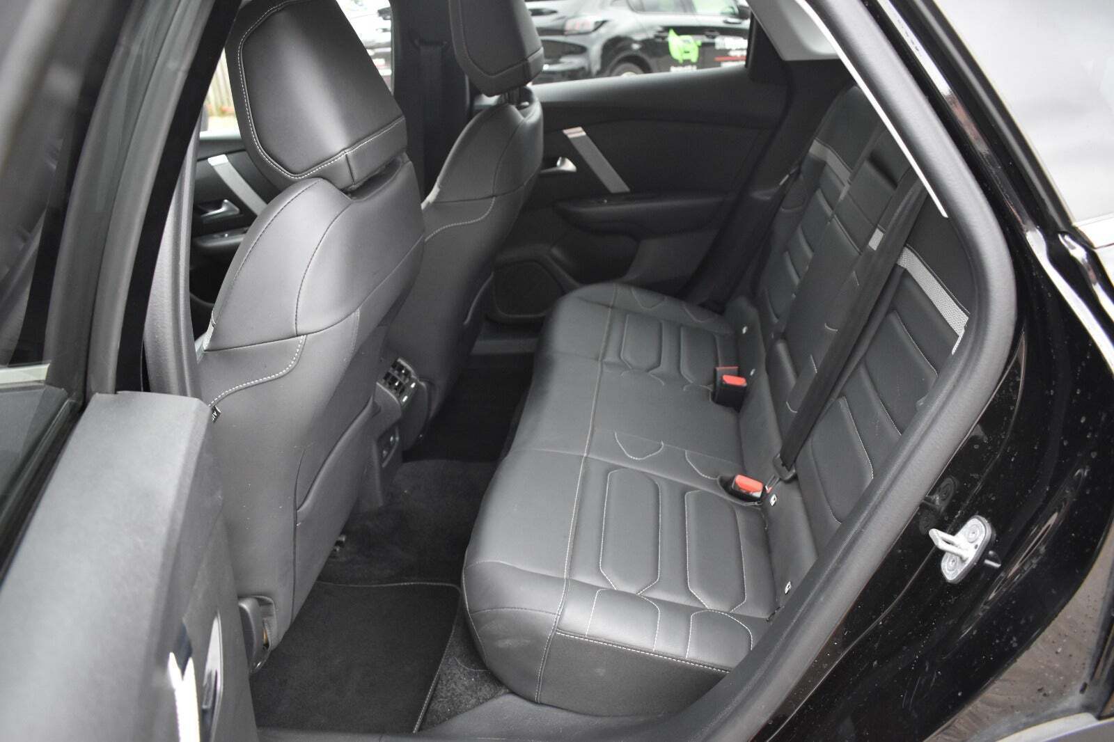 Sort Citroën ë-C4 X fra 2023