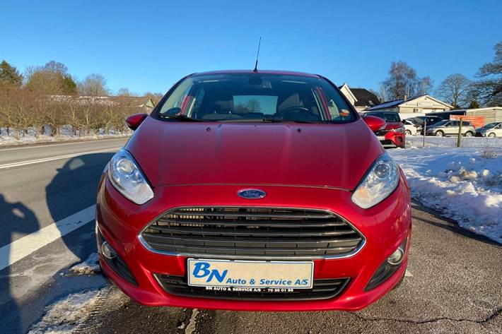 Rød Ford Fiesta fra 2017