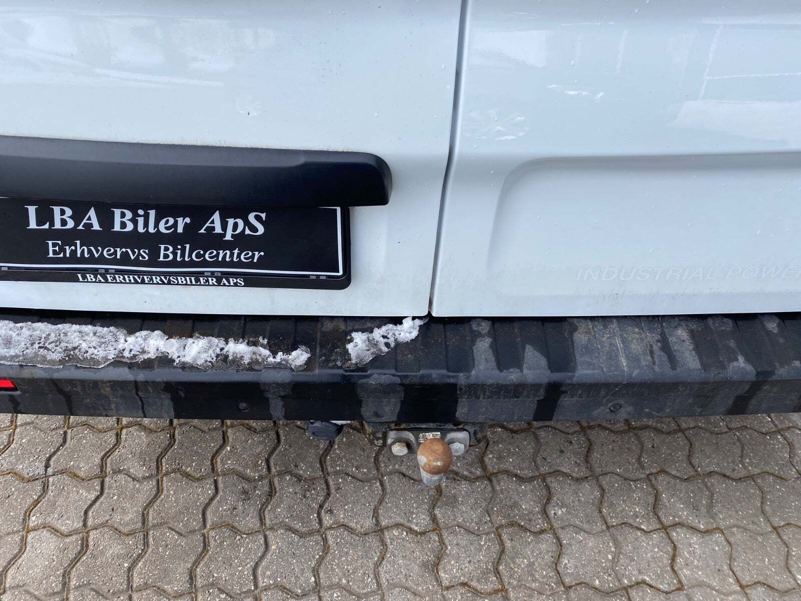 Hvid Renault Trafic T29 fra 2020