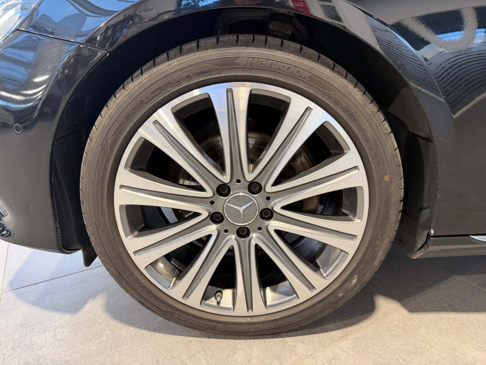 Sort Mercedes E220 d fra 2018