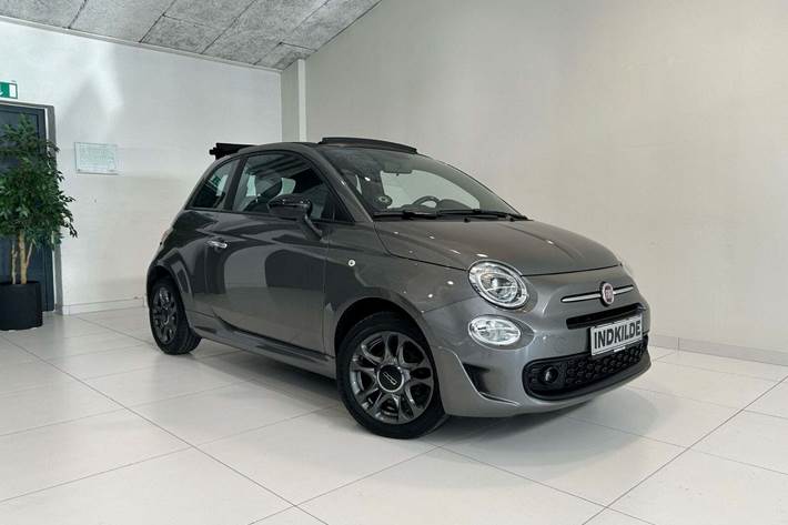 Grå Fiat 500C fra 2021 set udefra