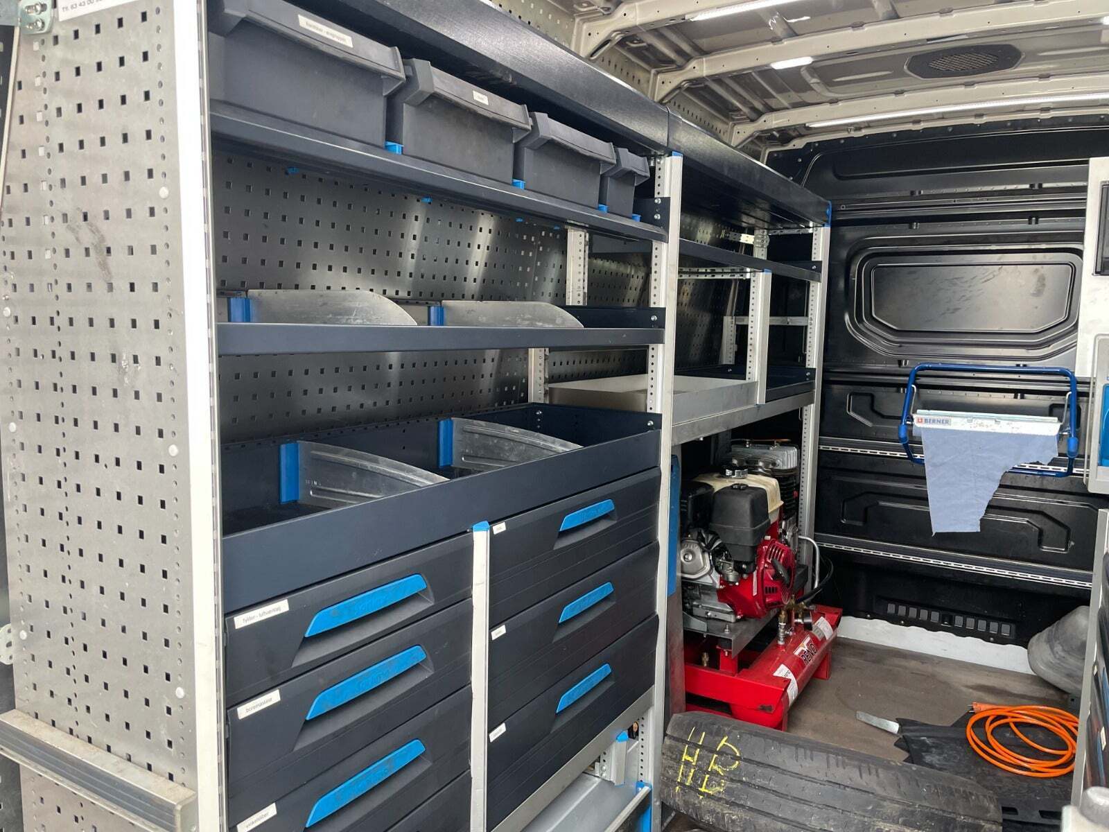 VW Crafter 35 2,0 TDi 177 Kassevogn L3H3