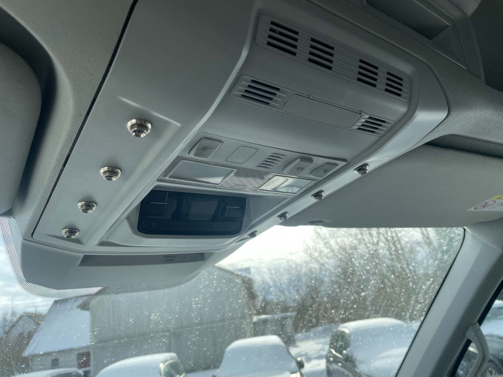 Hvid VW Crafter 35 fra 2020