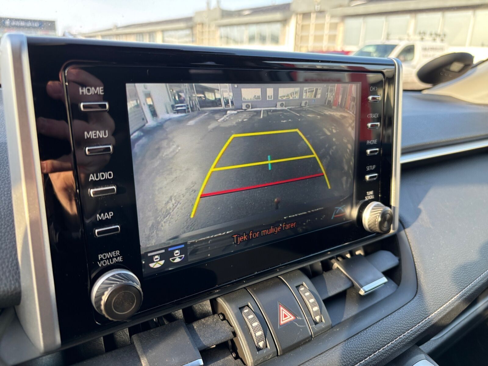 Grå Toyota RAV4 fra 2020