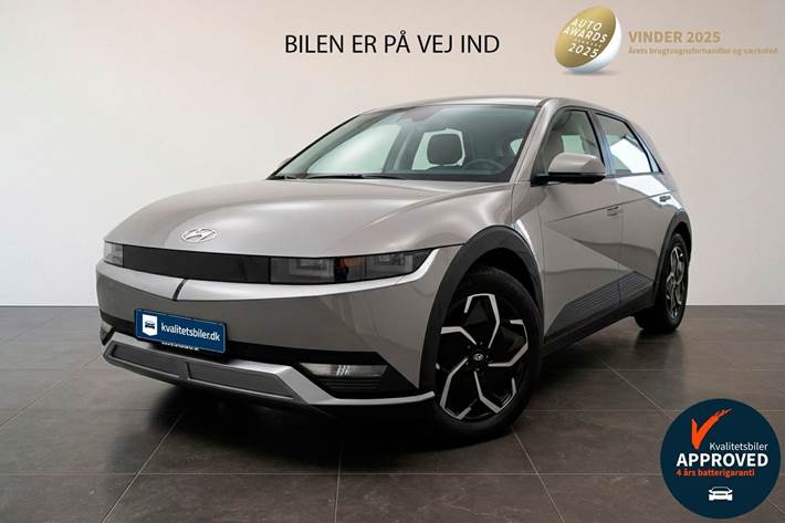 Grå Hyundai Ioniq 5 fra 2022 set udefra