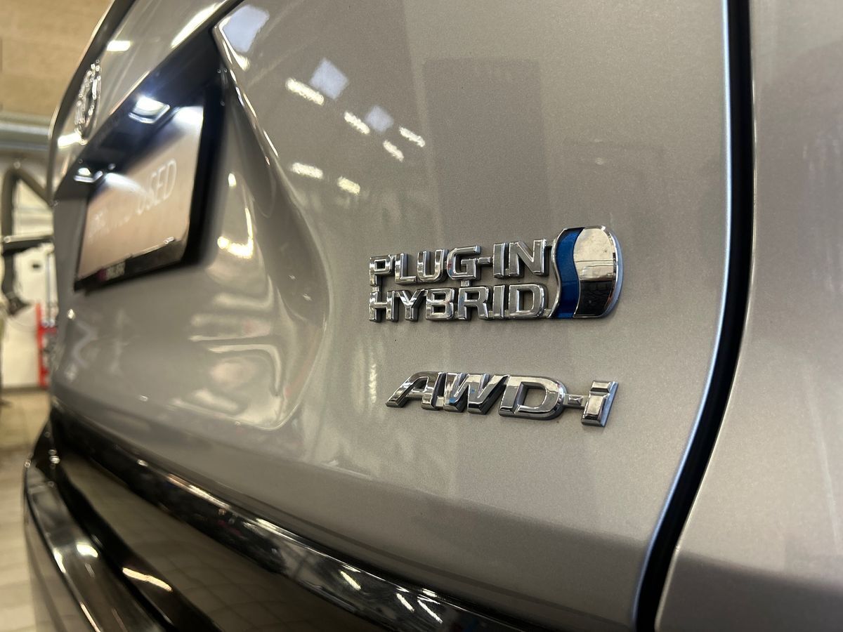 Grå Toyota RAV4 Plug-in fra 2021