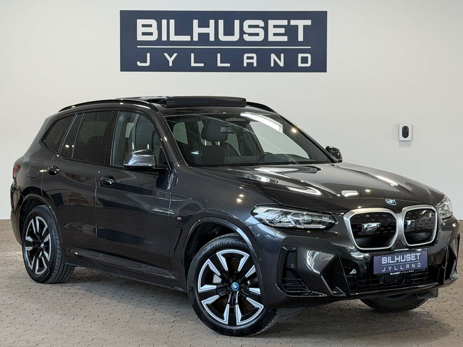 BMW iX3 Charged M-Sport