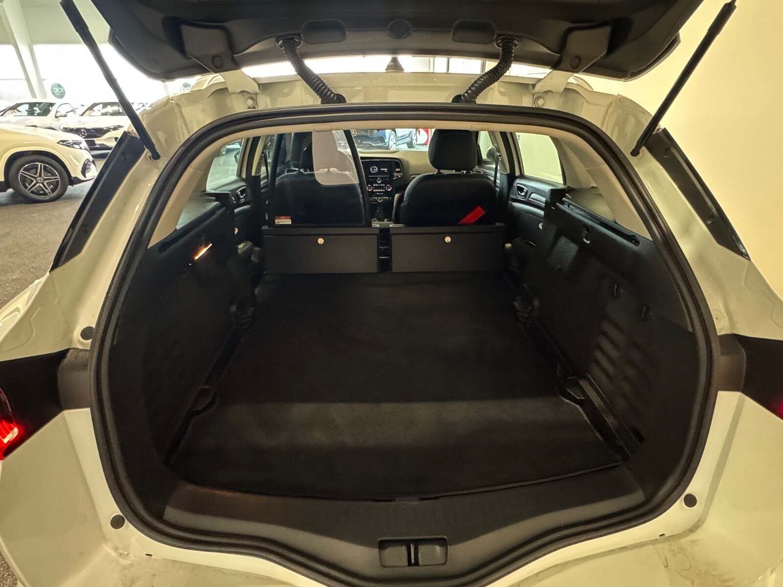 Renault Megane IV 1,5 dCi 115 Limited Sport Tourer Van