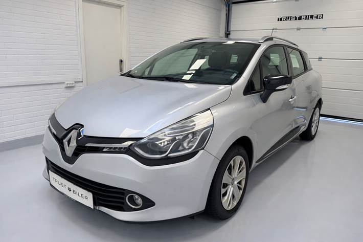 Sort Renault Clio IV fra 2015 set udefra