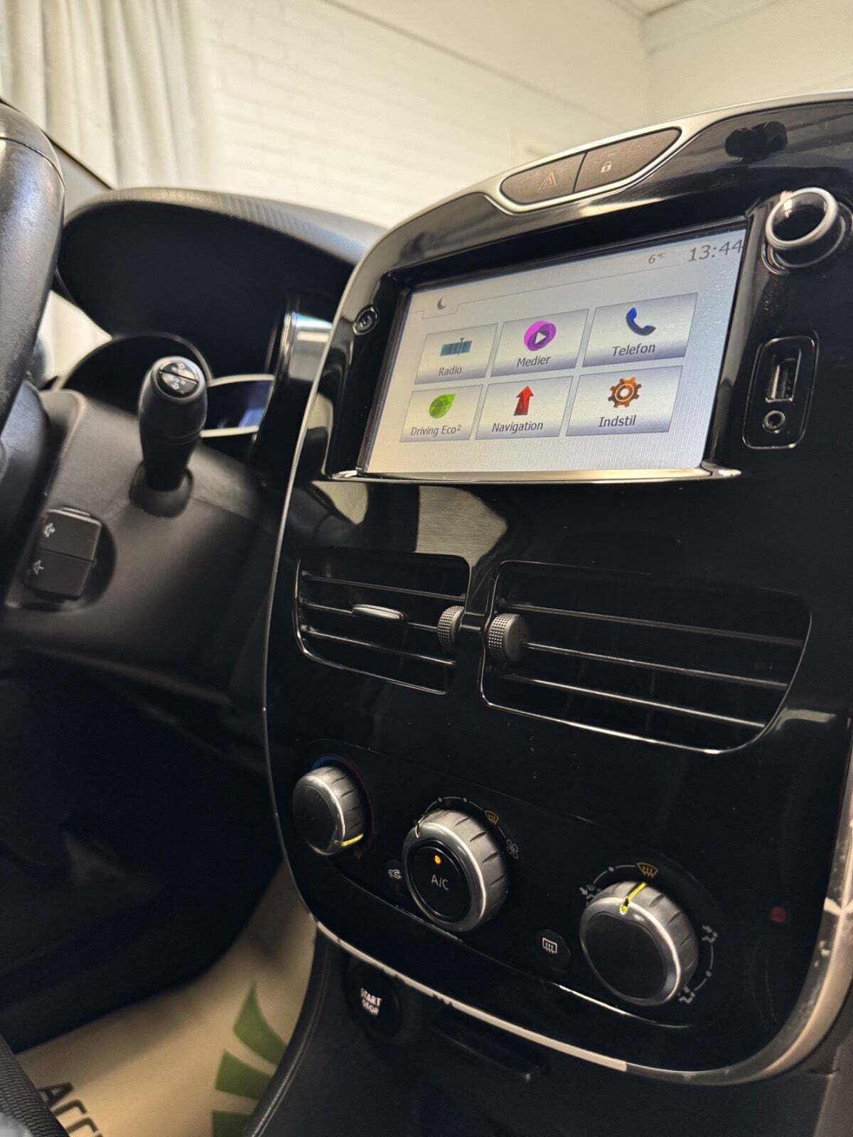 Sort Renault Clio IV fra 2015
