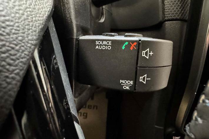 Sort Renault Clio IV fra 2015