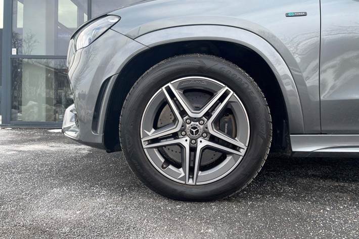 Grå Mercedes GLE350 de fra 2021