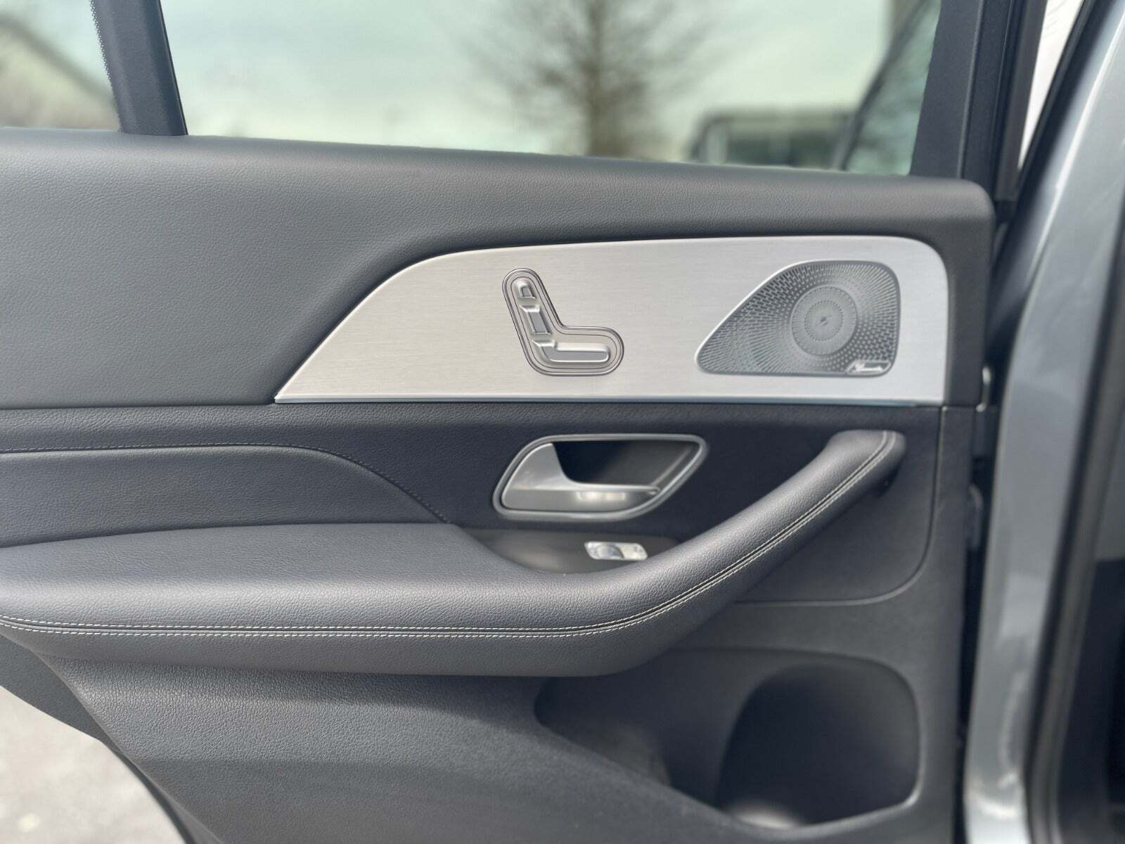 Grå Mercedes GLE350 de fra 2021