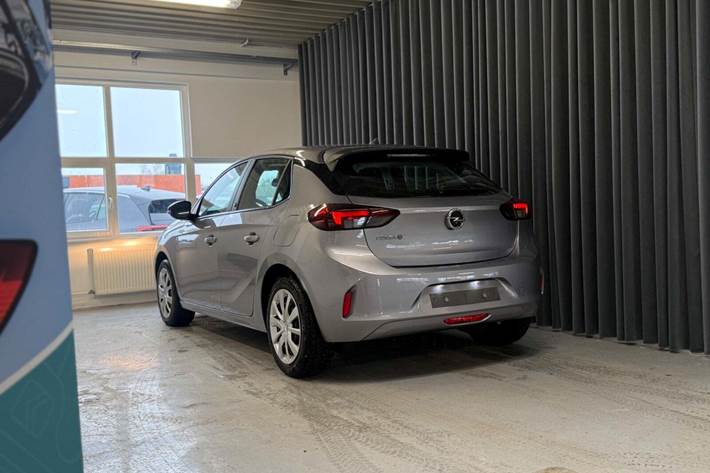 Sølv Opel Corsa-e fra 2021